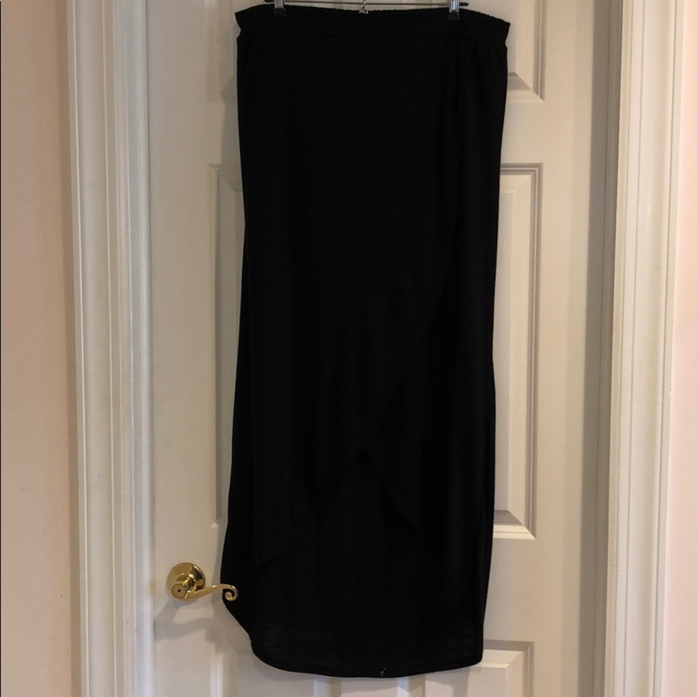 Kardashian Black skirt